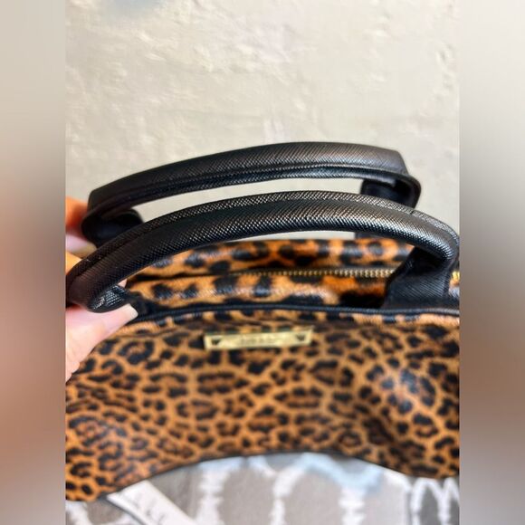 Cosmetic bag, NWT Nicole Miller leopard print w gorgeous cobalt blue lining-gift - Picture 3 of 5